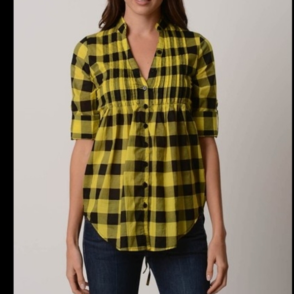 🔥5 FOr $25🔥Miley Cyrus & Max Azria Yellow Plaid Button Down Shirt, Size Medium - Picture 1 of 6